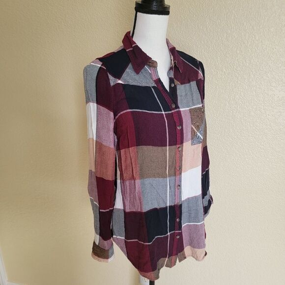 Maunces shirt  - Picture 1 of 8